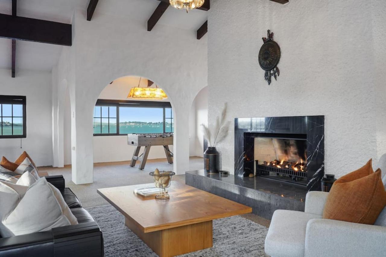 Magnificent Beachfront Mansion - Pool - Fireplace Auckland Zewnętrze zdjęcie