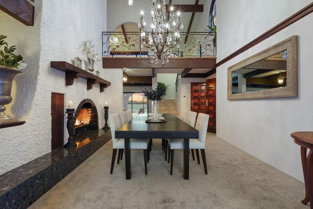 Magnificent Beachfront Mansion - Pool - Fireplace Auckland Zewnętrze zdjęcie