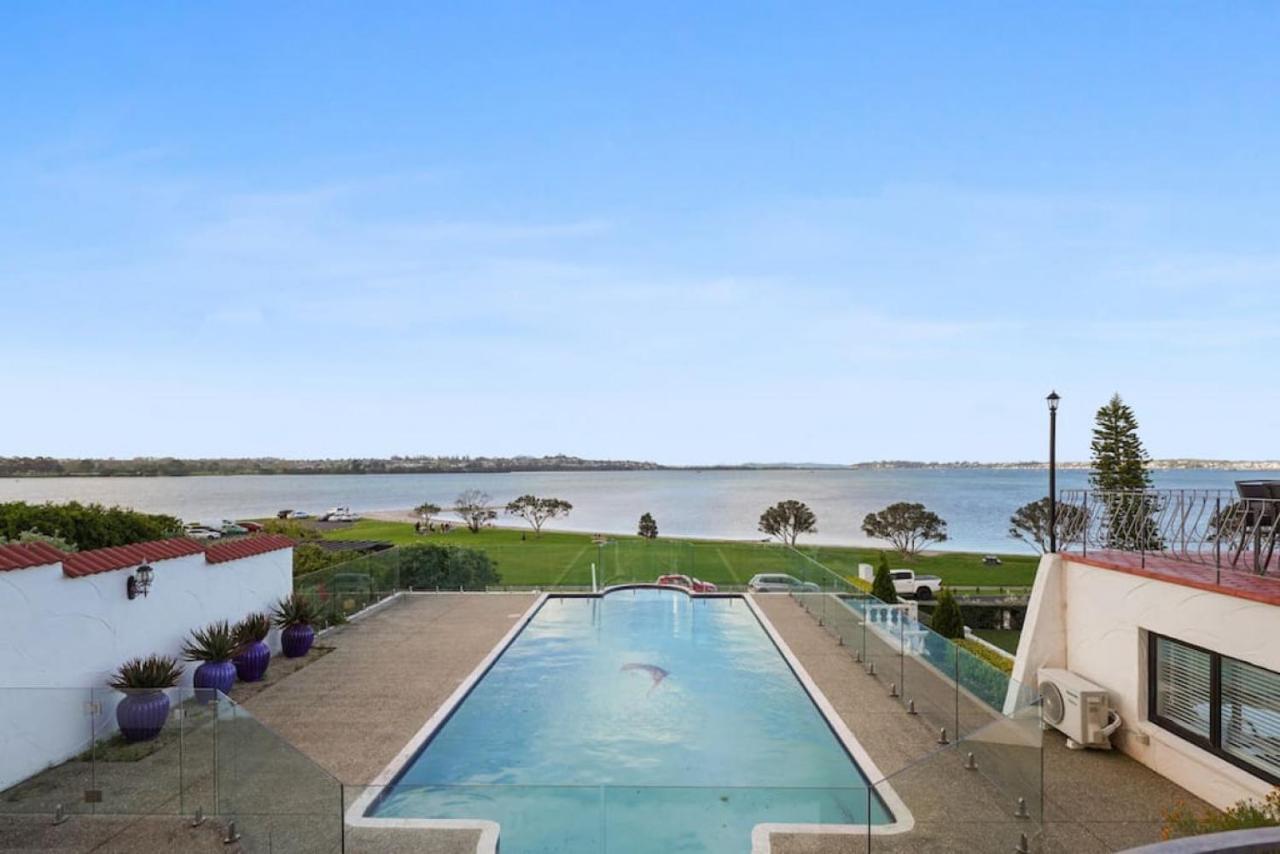 Magnificent Beachfront Mansion - Pool - Fireplace Auckland Zewnętrze zdjęcie